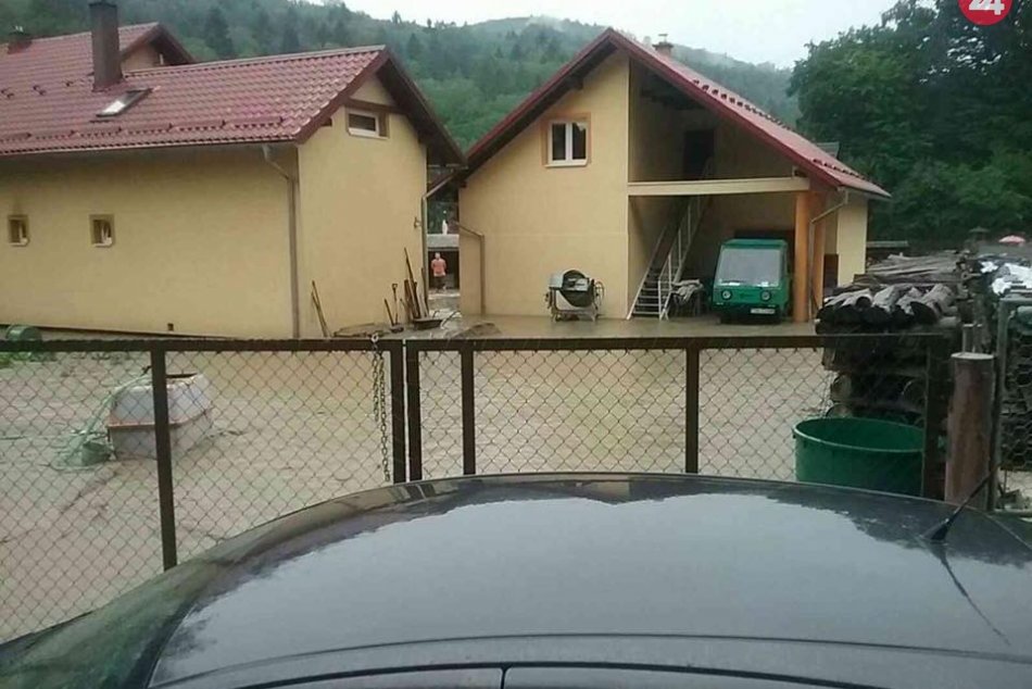 FOTO: Vybreženie vodného toku v obci Drietoma