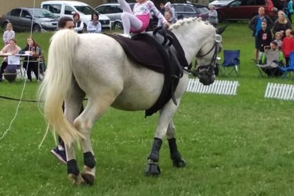 Trnoveckí voltižéri odštartovali sezónu zberom medailí