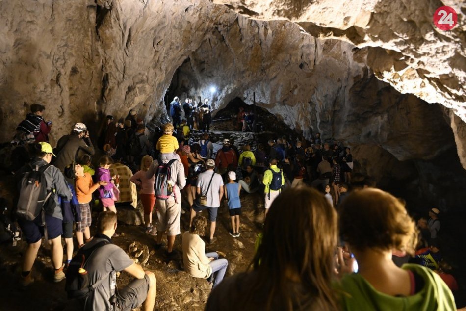 OBRAZOM: Zelená Modrá v Pružinskej Dúpnej jaskyni