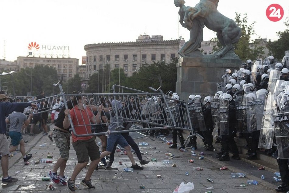 Protivládny protest v Belehrade