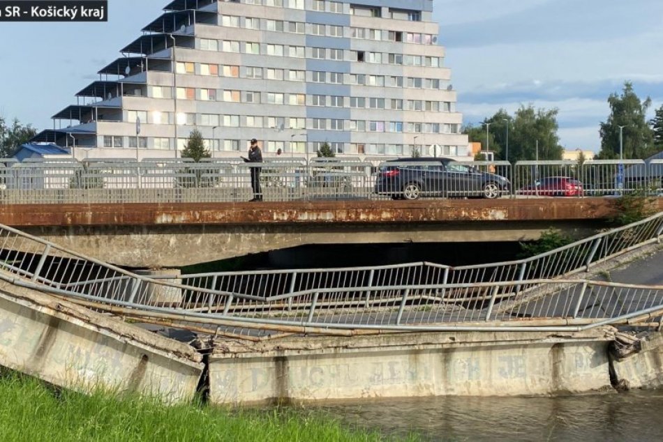 V Spišskej Novej Vsi sa prepadol most