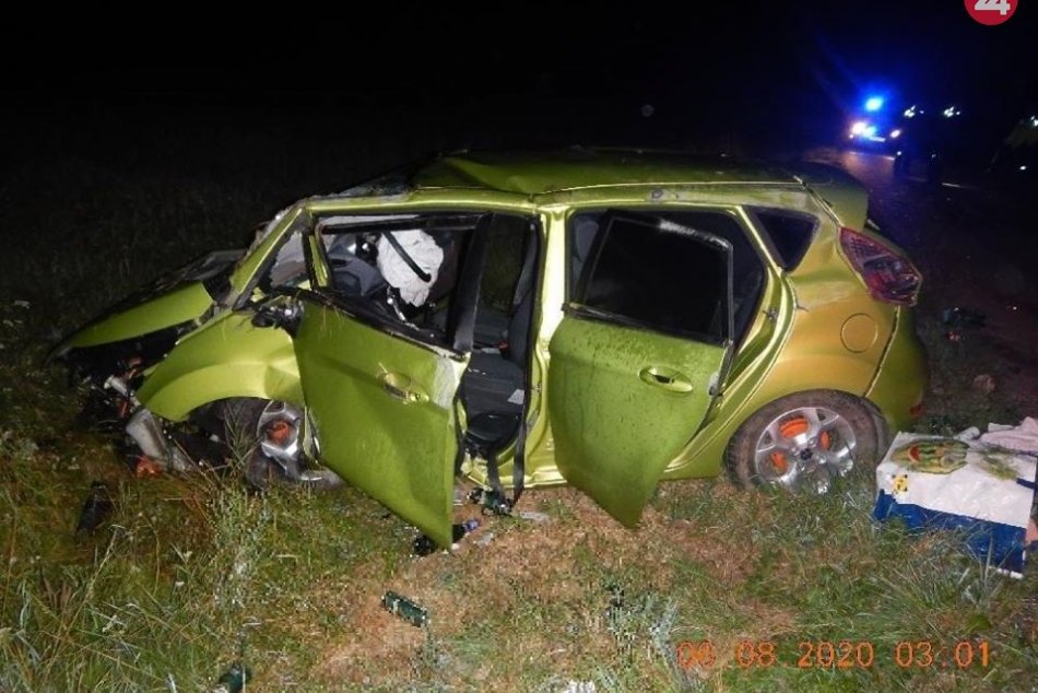 V OBRAZOCH: Opitý nevodič pri nehode zranil seba aj spolujazdca