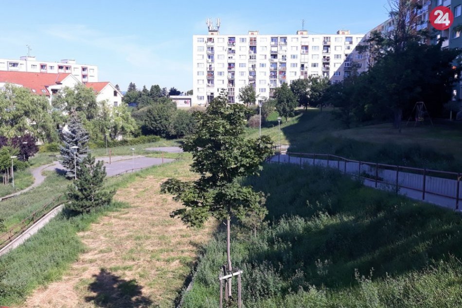 Miesto budúceho parkovacieho domu Na hlinách