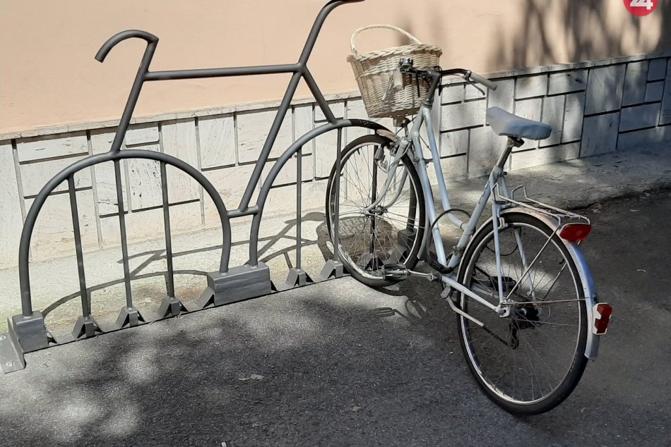 Obrazom: Atypické cyklostojany sú v Kapušanoch pri Prešove novinkou