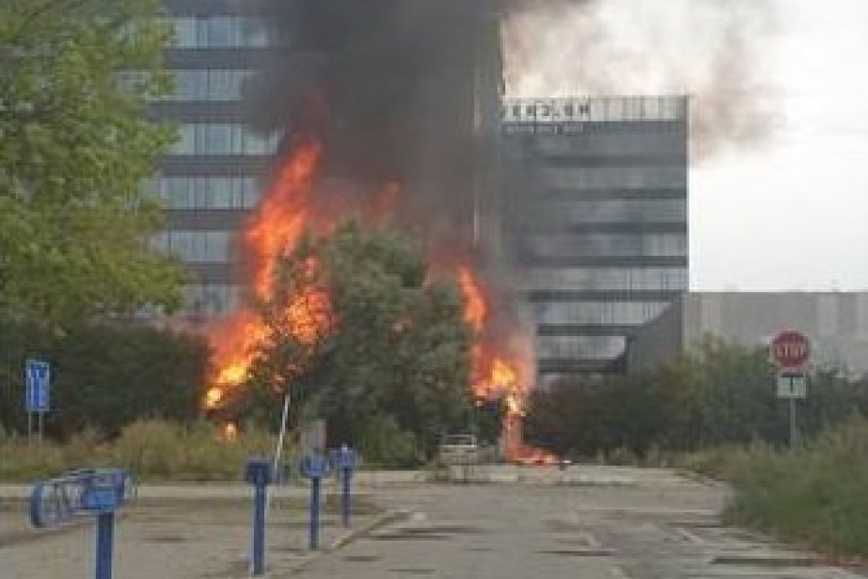 Hrozivý požiar v Krasňanoch