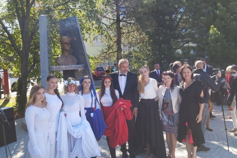 Odhalenie busty Milana Rastislava Štefánika v Poprade
