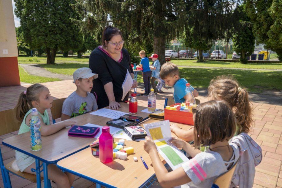 V OBRAZOCH: Ľubica Bezeková z Pliešoviec v TOP 10 Učiteľ Slovenska 2020