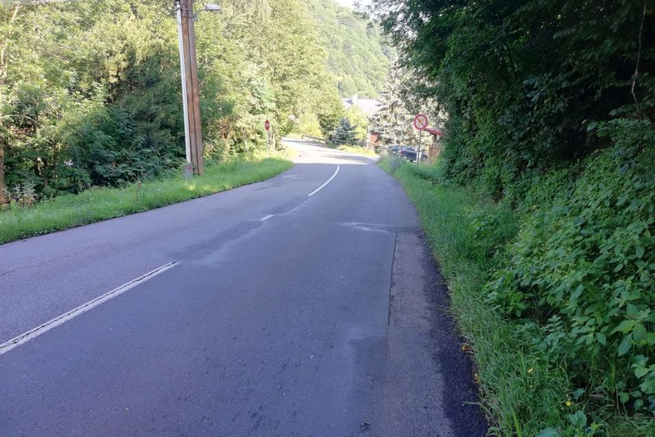 OBRAZOM: Na Kostiviarskej ceste dlhodobo chýba chodník a priechody pre chodcov