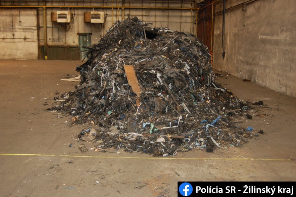 FOTO: Polícia v Martine odhalila nelegálnu skládku