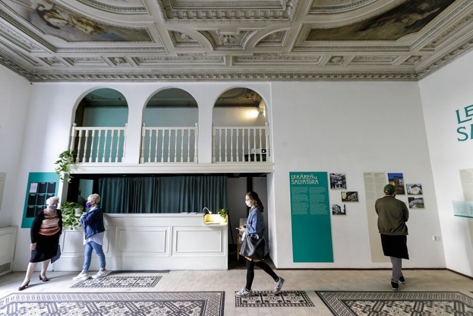 Lekáreň u Salvátora v Bratislave otvorili po štvrťstoročí