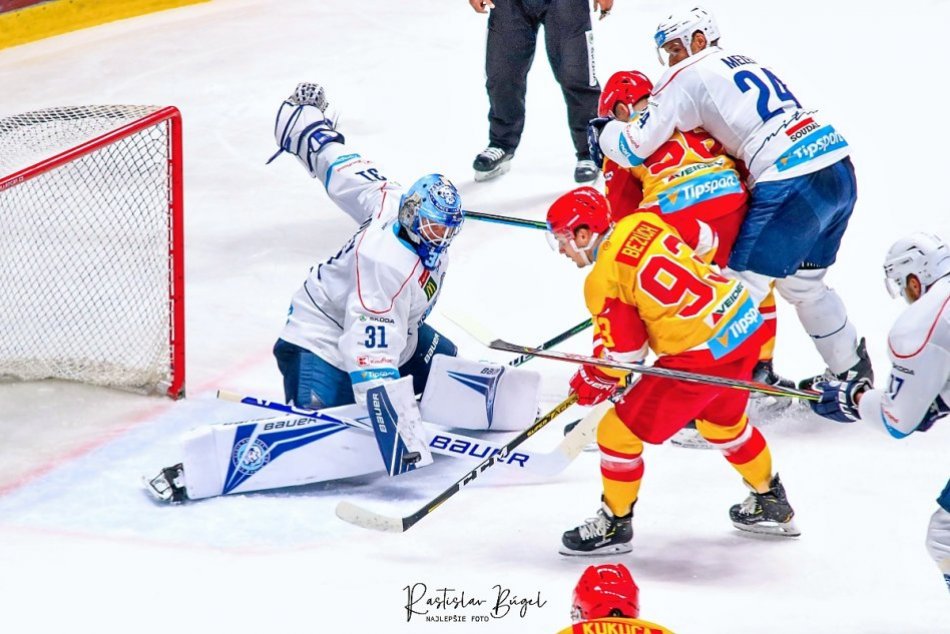 HK Nitra - HK Dukla Trenčín 6:3 v 1. štvrťfinále