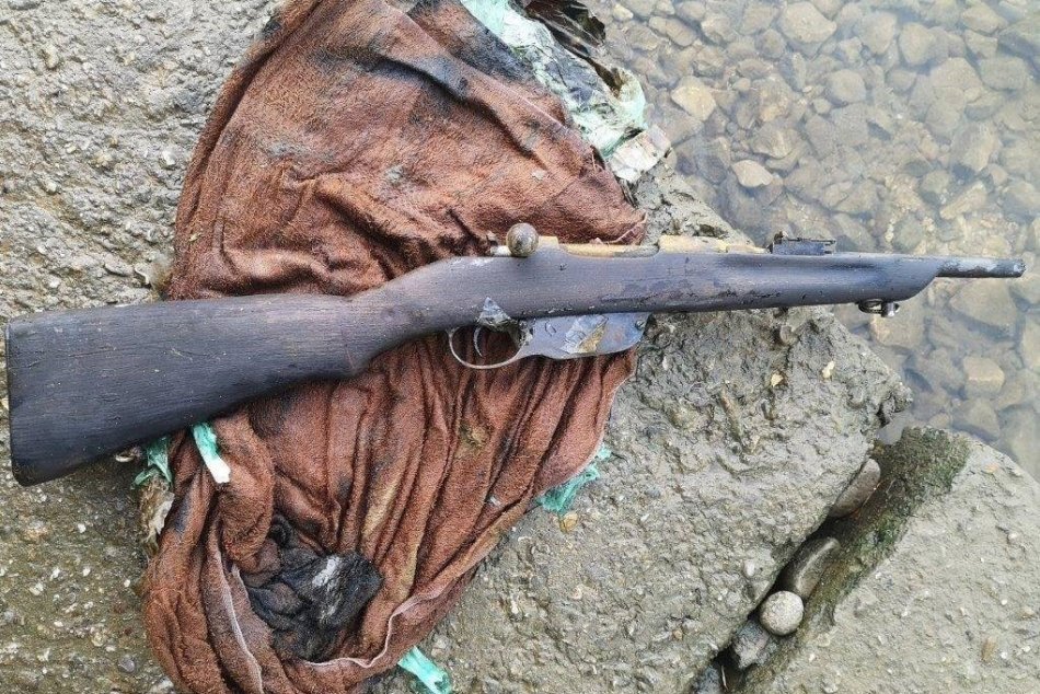 Kuriózny úlovok rybára: Z Váhu vytiahol starú pušku, FOTO