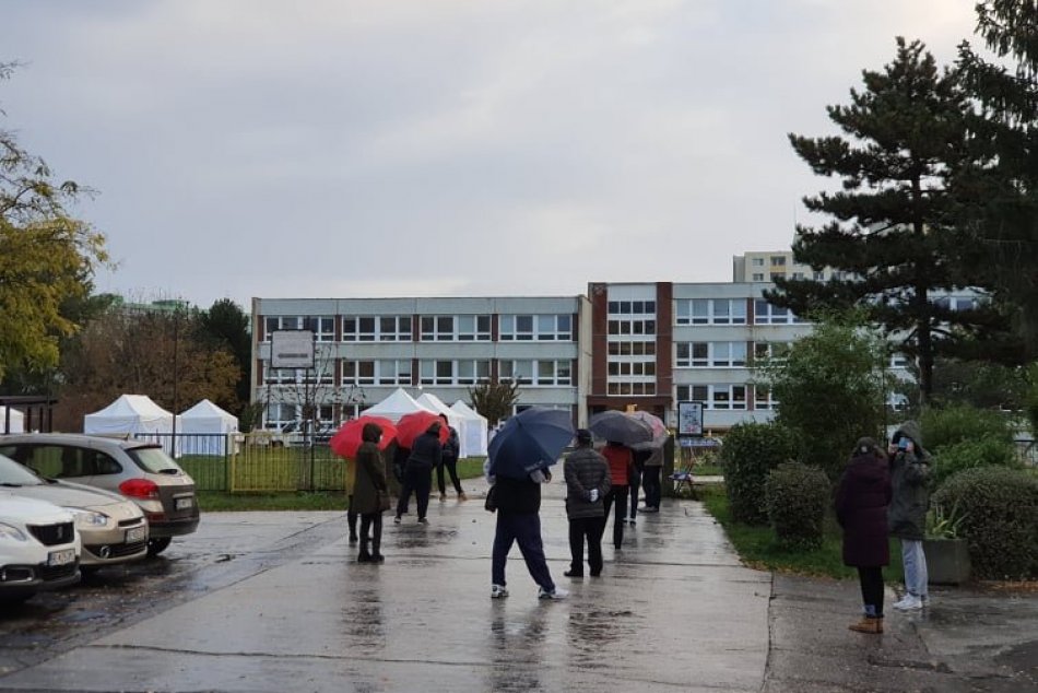 Prvý deň plošného testovania na COVID-19 na Slovensku