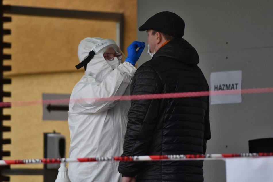 V OBRAZOCH: Celoplošné testovanie na ochorenie COVID-19 v Špačinciach
