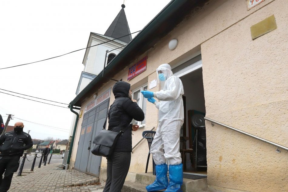 V OBRAZOCH: Druhé kolo plošného testovania v Rakytovciach