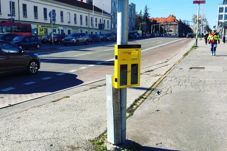 Desmod alebo Horkýže Slíže: Fajčiari v Nitre majú hlasovať cigaretovým ohorkom