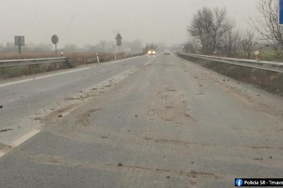 Vodiči, POZOR na kolesá: Za zablatenie cesty vám hrozí mastná pokuta!