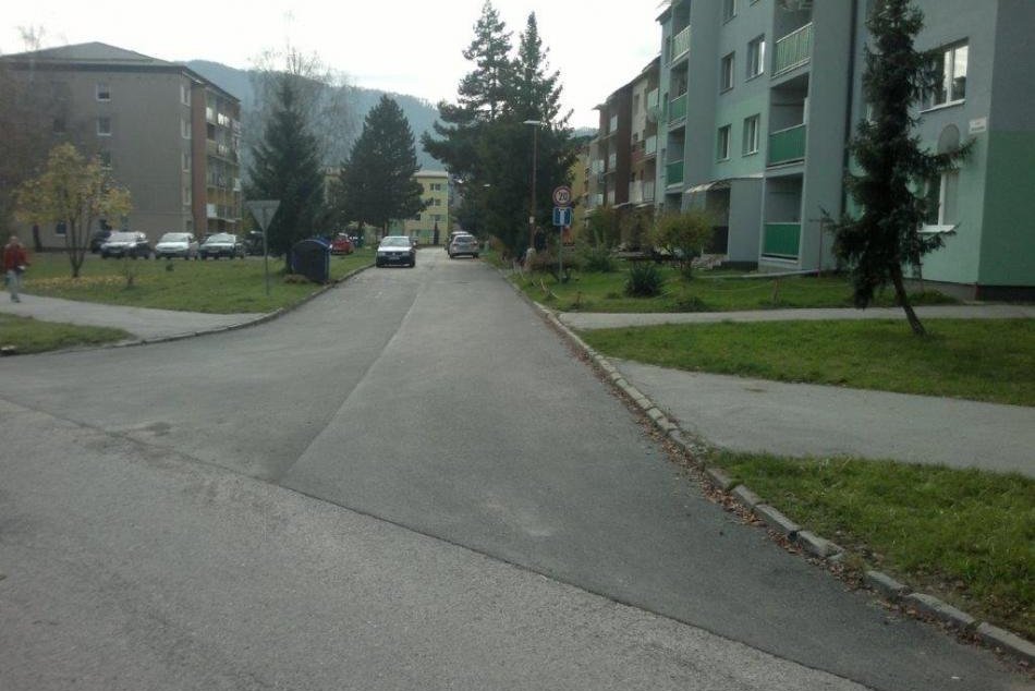 V OBRAZOCH: Rekonštrukcia miestnych komunikácií v meste Revúca