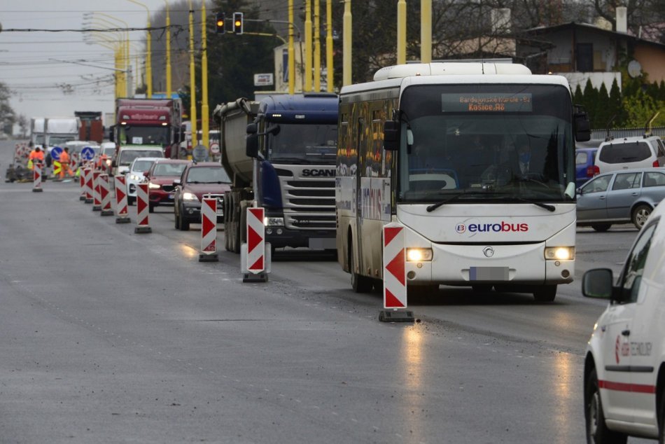 Obrazom: Finiš prác v rámci reškontrukcie cesty z Prešova do Kapušian