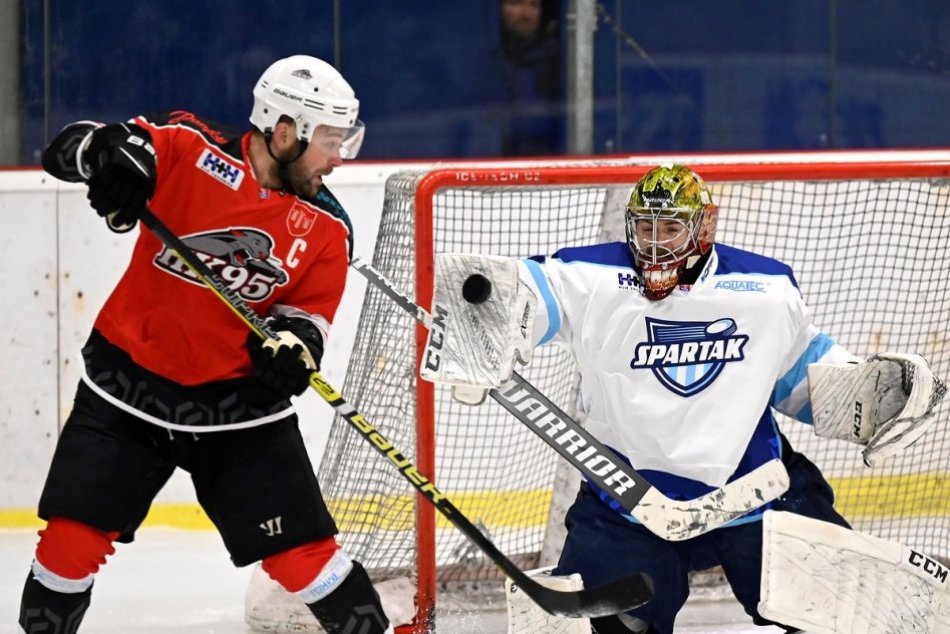 OBRAZOM: MHK Dubnica - HK '95 Považská Bystrica 6:4