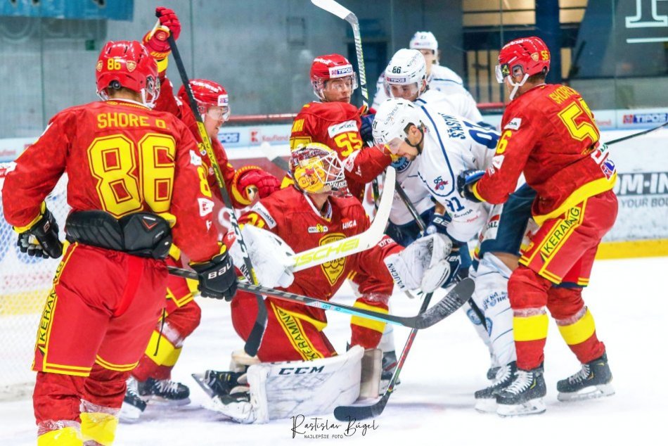 HK Nitra - HK Dukla Trenčín 3:6 v 18. kole