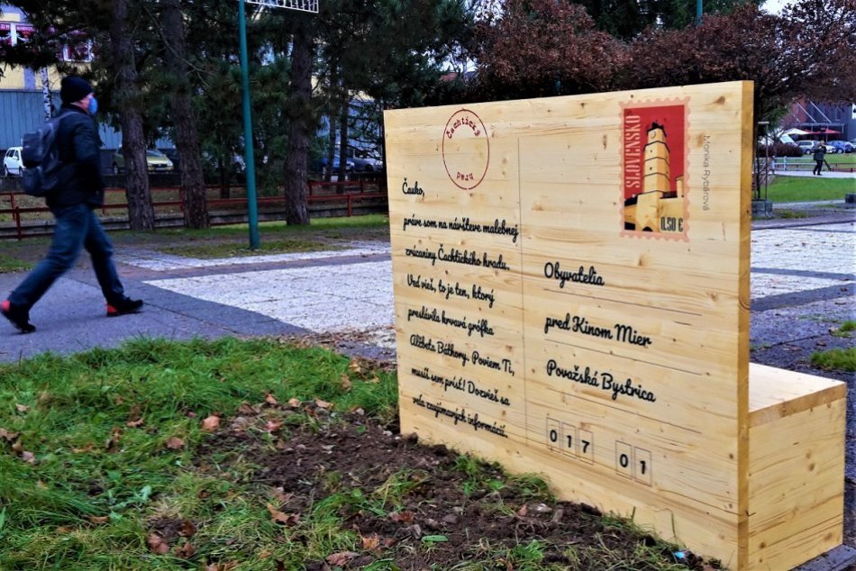 OBRAZOM: Lavičkové pohľadnice v Trenčianskom kraji