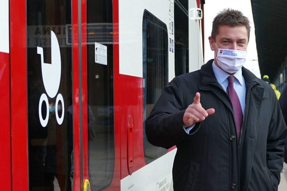 FOTO: ZSSK predstavila v Žiline prvú elektrickú jednotku Panter