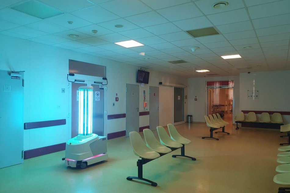 Dezinfekčný robot v UNLP Košice