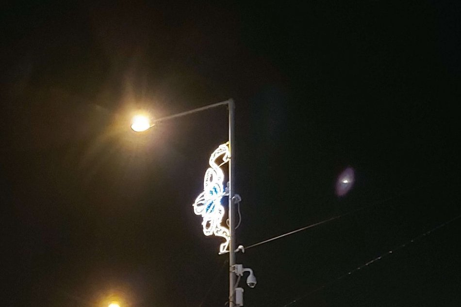 Obrazom: Vianočná výzdoba v Rožňave zachytená objektívom