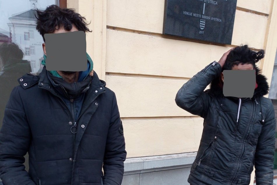 Dvaja migranti z Maroka na Námestí SNP