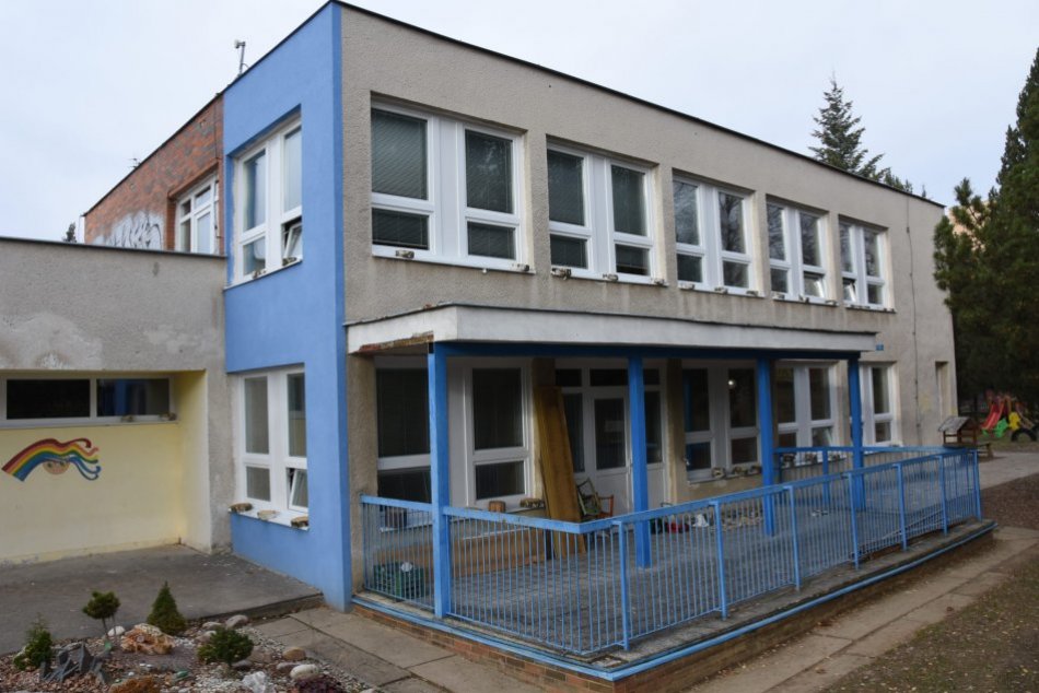 OBRAZOM: Mesto z bezúročnej štátnej pôžičky vynovilo škôlky na Juhu a Sihoti