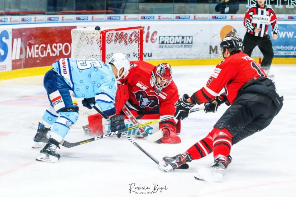 HK Nitra - HC 05 Banská Bystrica 2:1 pp