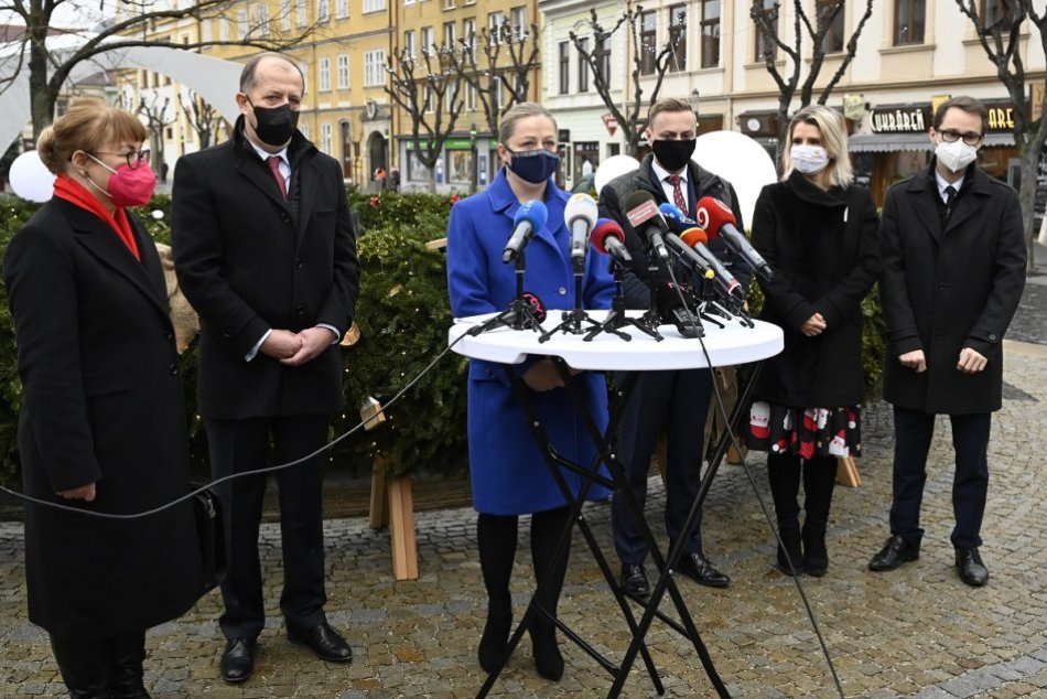 OBRAZOM: Tlačový brífing, na ktorom oznámili mimoriadne opatrenia pre Trenčín