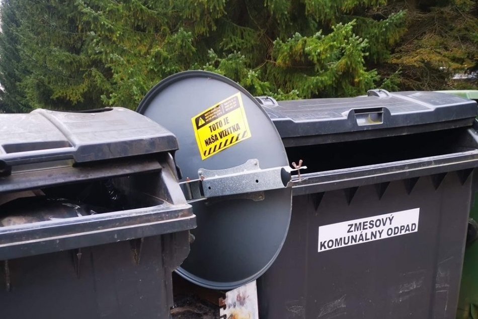 OBRAZOM: Takto označia v Handlovej odpad, ktorý tam nepatrí