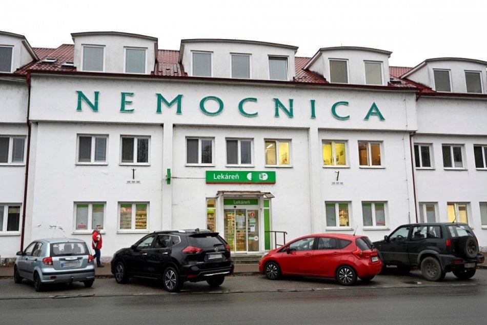 FOTO: V Novom Meste nad Váhom vznikla prvá nemocnica iba pre COVID pacientov