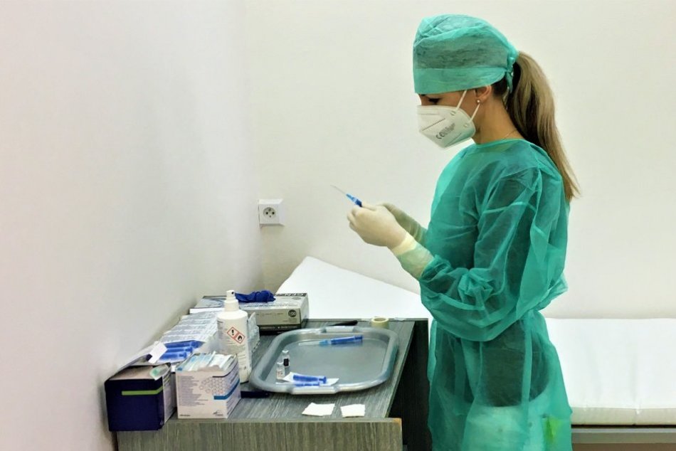 OBRAZOM: Spustenie očkovania proti COVID-19 v Považskej Bystrici