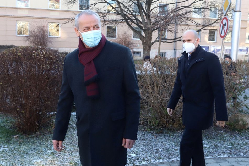 Brífingu o aktuálnej situácii súvisiacej so šírením pandémie koronavírusu