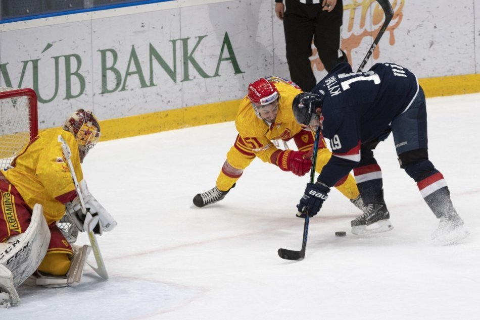 OBRAZOM: HC Slovan Bratislava - HK Dukla Trenčín 4:3 po samostatných nájazdoch