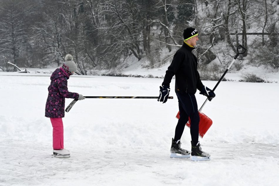 Keď sa rybník zmení na klzisko