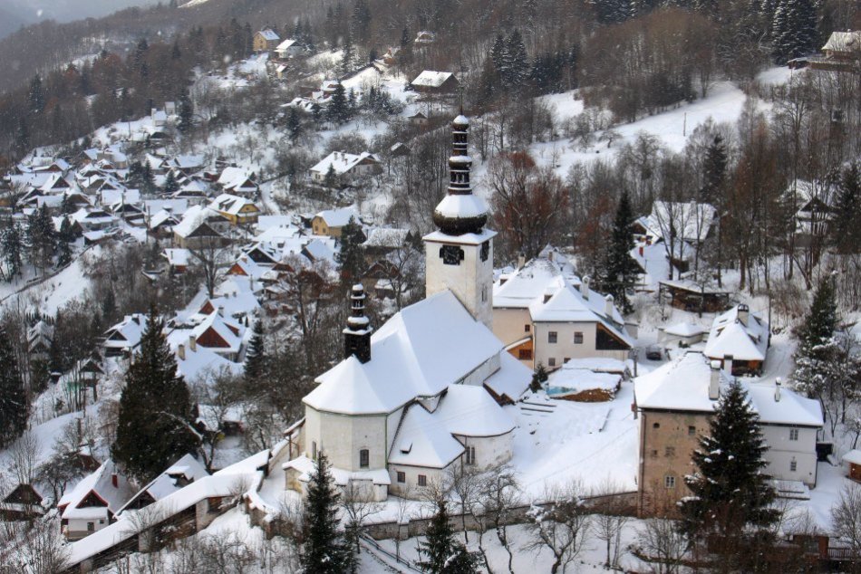V OBRAZOCH: Očarujúce zimné výhľady na Špania Dolinu