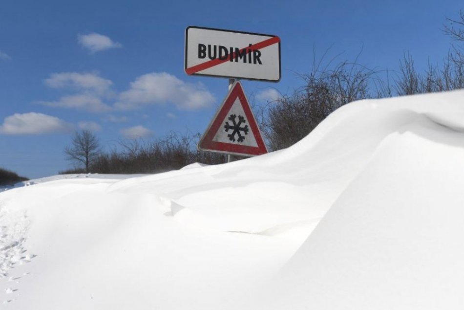 Uzavretá cesta v Budimíri