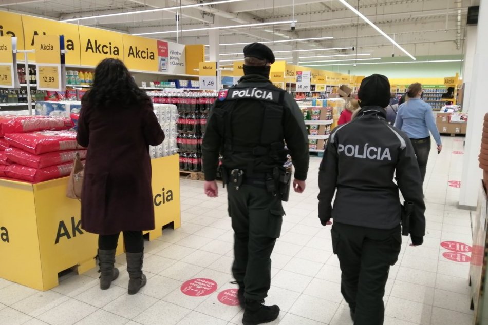 Kontrola prevádzok v Nových Zámkoch