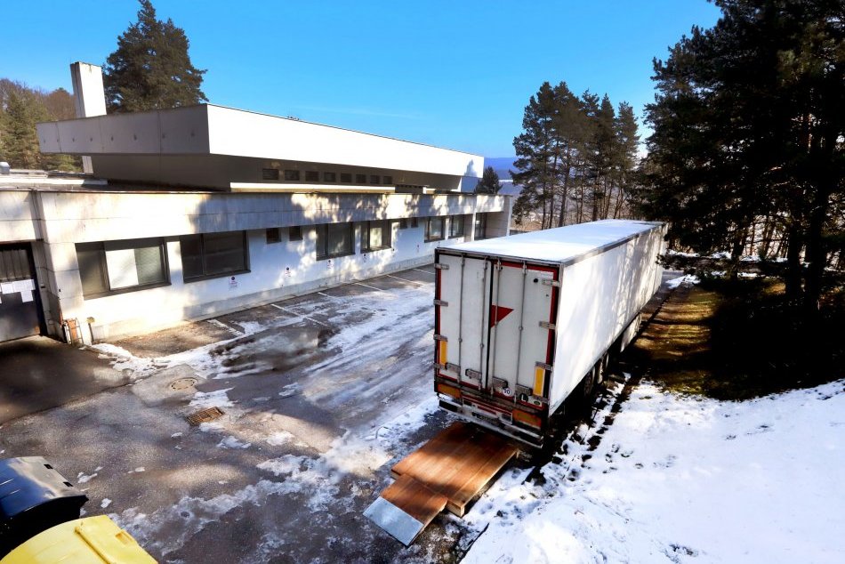 V OBRAZOCH: Chladiaci príves pri Krematóriu v Kremničke