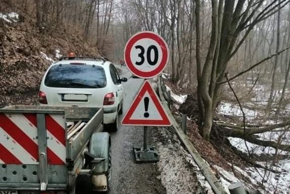 Prepadnutá cesta Obišovce