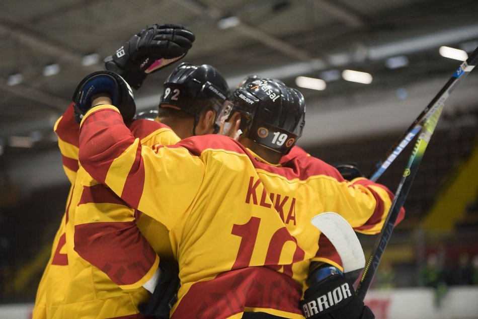 OBRAZOM: HC Topoľčany - Vlci Žilina 5:3 v 34. kole
