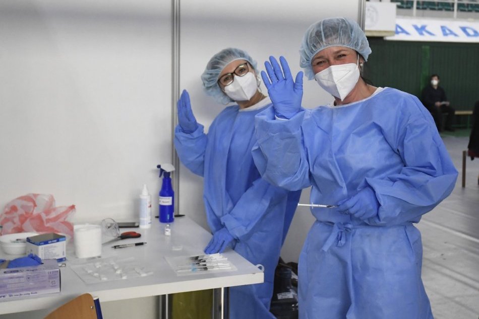 Obrazom: Veľkokapacitné očkovanie na Baštovej v Prešove