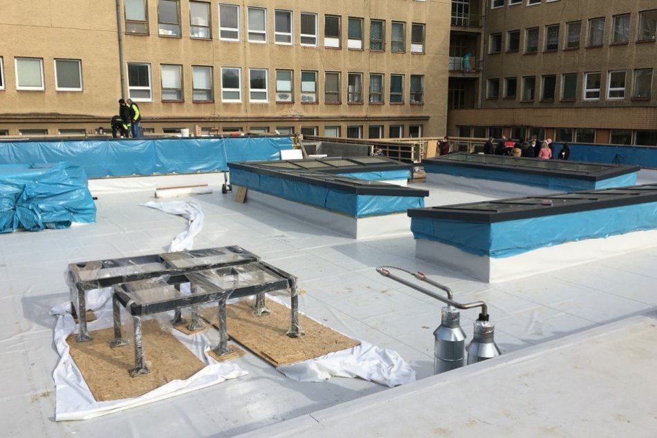 FOTO: Nové diagnostické centrum v považskobystrickej nemocnici naberá kontúry