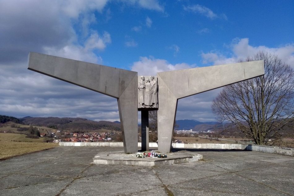 V OBRAZOCH: Pamätník 2. čs. paradesantnej brigády pri Badíne