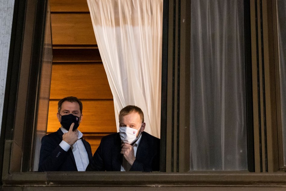 Kollár a Matovič v okne