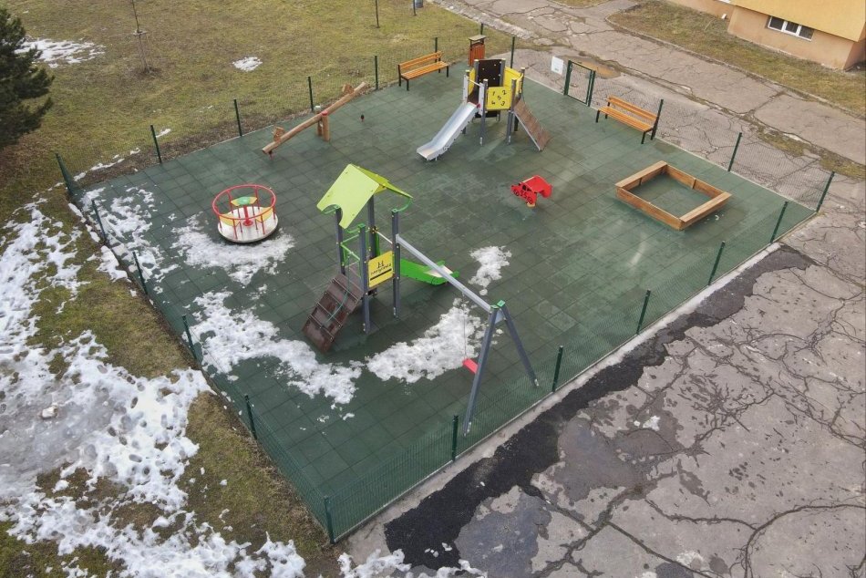 Obrazom: Na Sekčove máme nové detské ihrisko